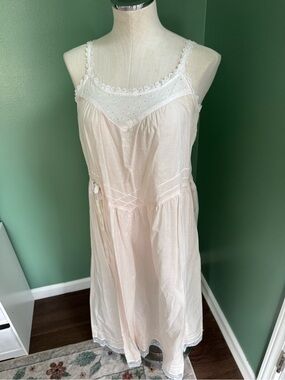 Vintage Victoria’s Secret Cotton Eyelet Chemise Slip